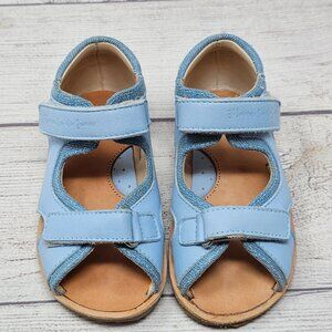 New!!  Mannela de Juan Kids Sandals Size US‎ 6/EU 23